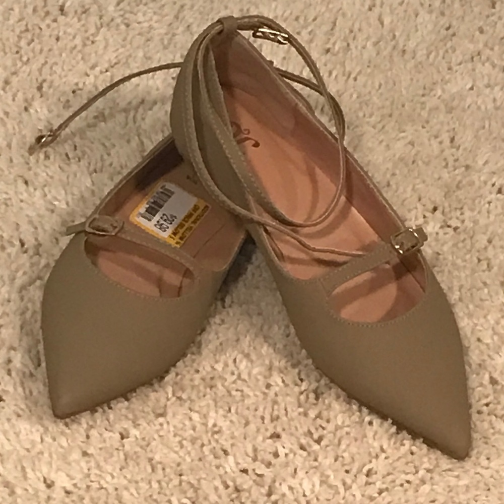 J Collection TAN FLATS SHOES